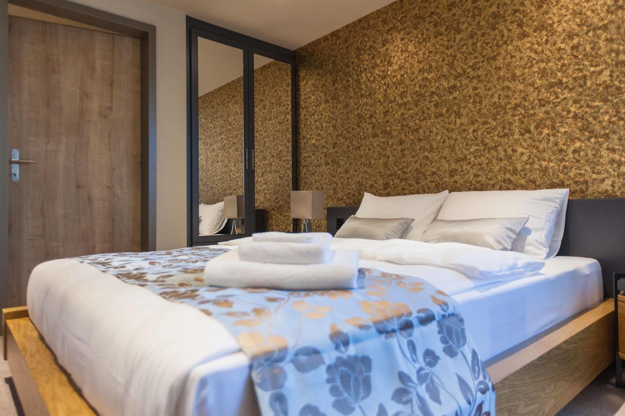 Plaza Hotel Winterthur Esterno foto